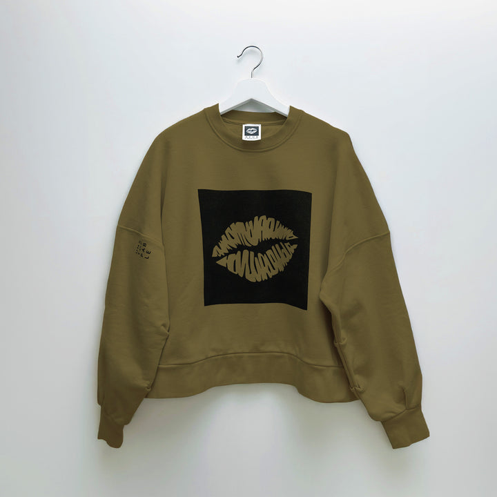 Sweatshirt: Big AZL Kiss – Oversized Crewneck ❍ Print | Khaki