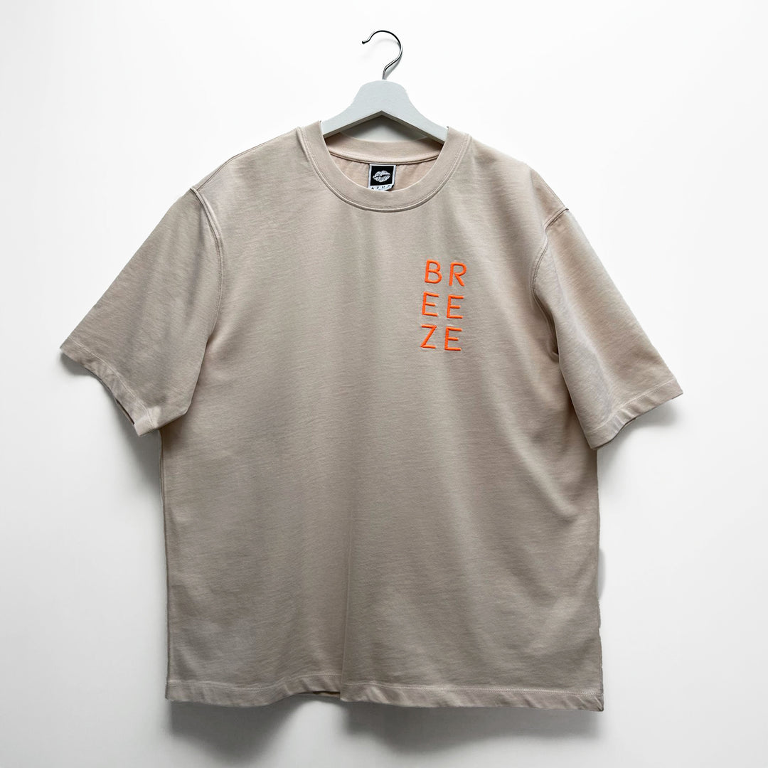 T-Shirt: BREEZE – Neon Orange · Oversized ⚥ | Whitecap Grey