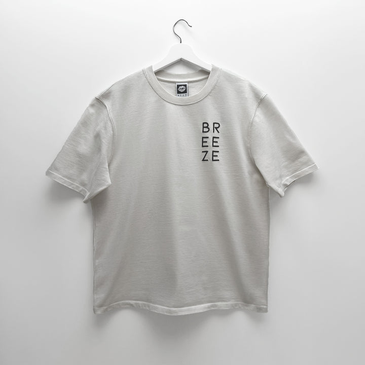 T-Shirt: BREEZE – Dark Navy · Oversized ⚥ | Cream