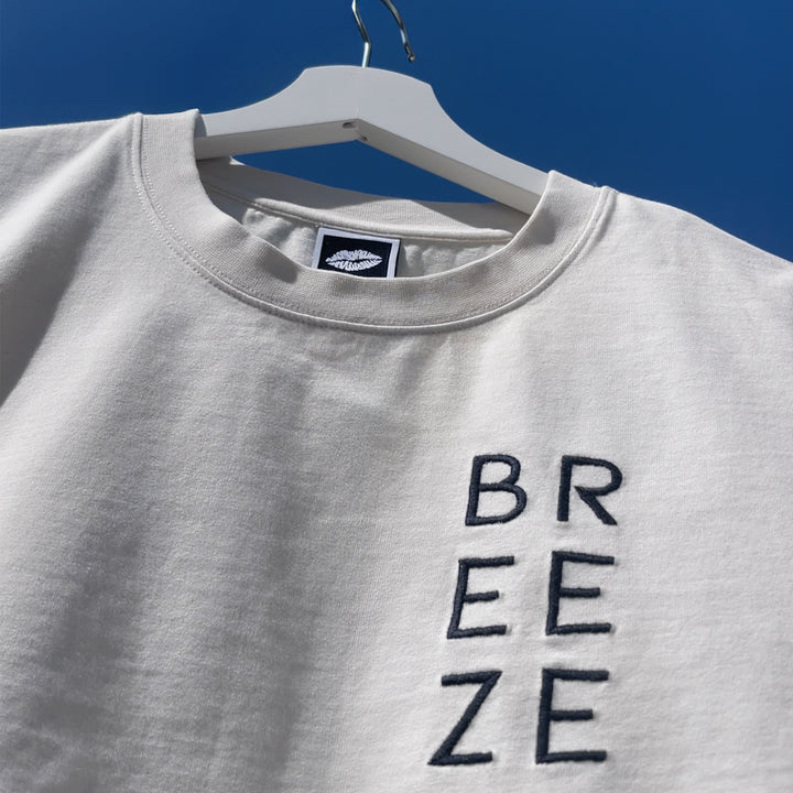 T-Shirt: BREEZE – Dark Navy · Oversized ⚥ | Cream